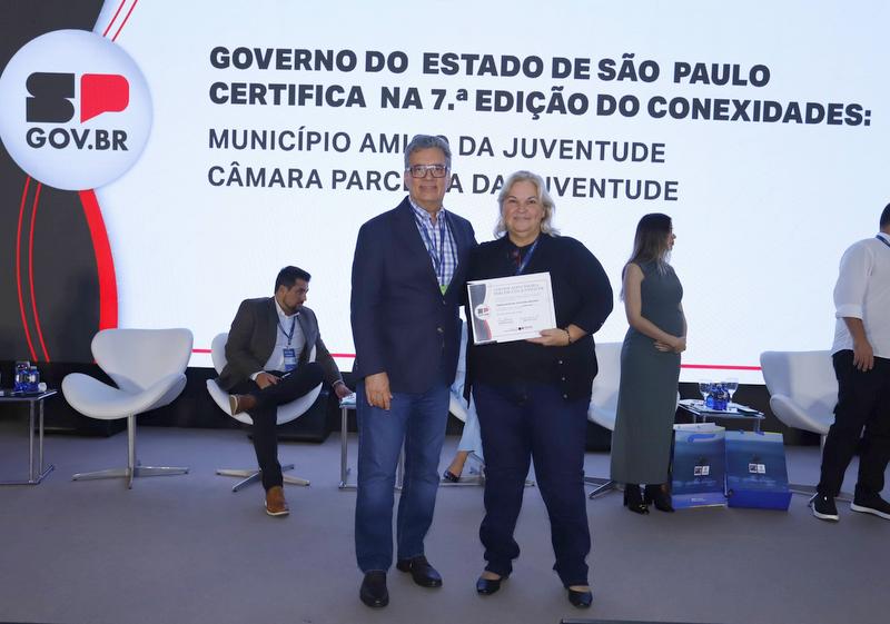 Câmara de Álvares Machado é certificada como “Parceira da Juventude” em evento nacional